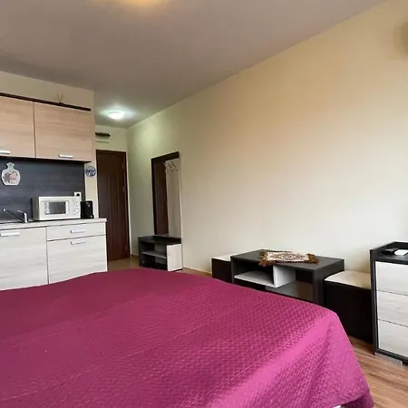 Summer Breeze 406 Sunny Apartman *