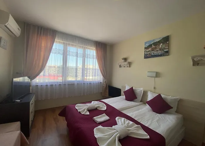 Summer Breeze 406 Sunny * Slantchev Briag